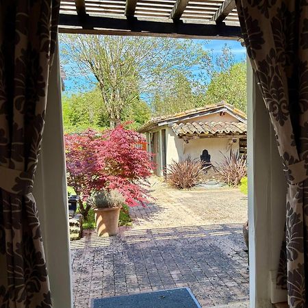 Domaine Des Monges Bed & Breakfast Saint-Seurin-de-Prats Exterior foto