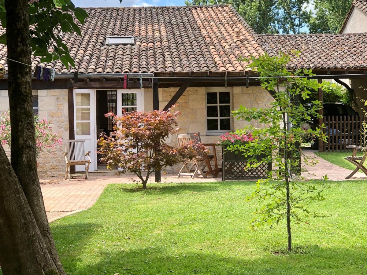 Domaine Des Monges Bed & Breakfast Saint-Seurin-de-Prats Exterior foto