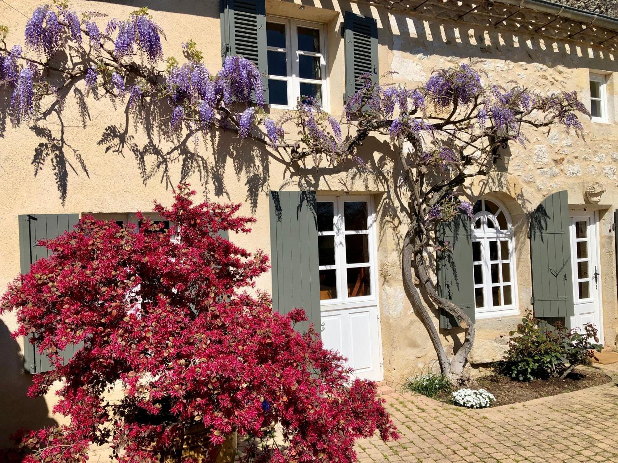 Domaine Des Monges Bed & Breakfast Saint-Seurin-de-Prats Exterior foto