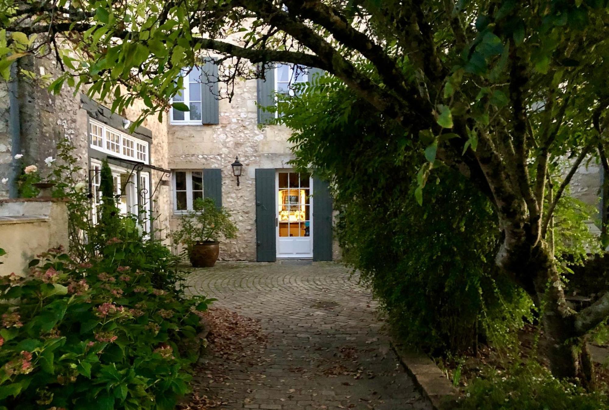 Domaine Des Monges Bed & Breakfast Saint-Seurin-de-Prats Exterior foto