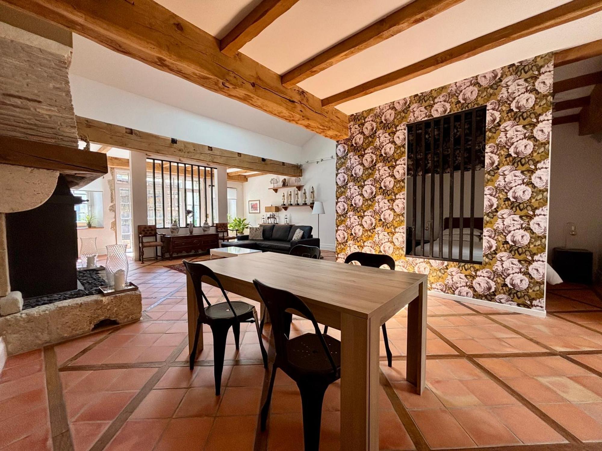 Domaine Des Monges Bed & Breakfast Saint-Seurin-de-Prats Exterior foto